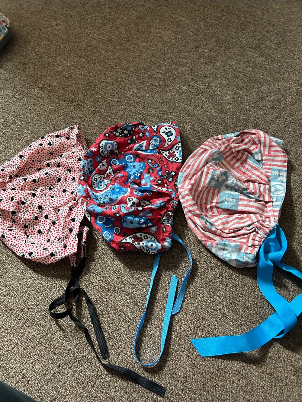 Womams bonnets with Ties - Pink/Red/Blue Prints